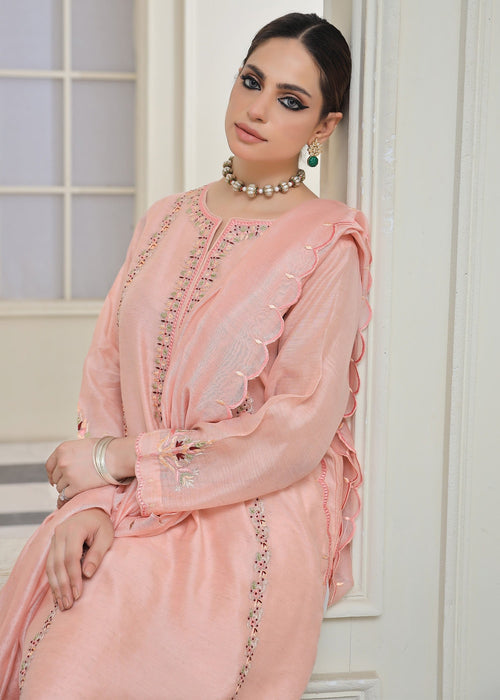 Scalloped edge khadi net dupatta with embroidered semi formal look